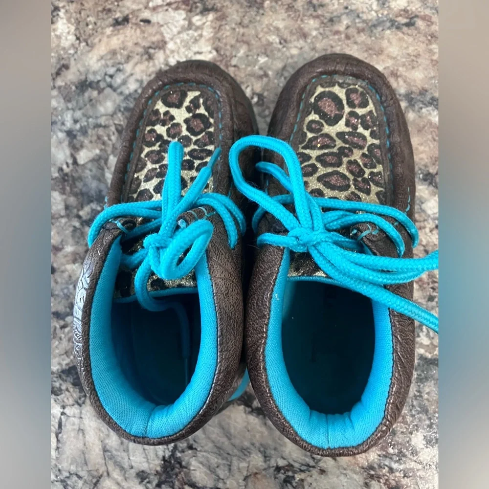 Twister chic moccasins